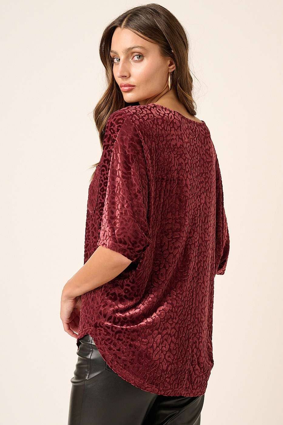 LEOPARD VELVET BURNOUT V-NECK TOP