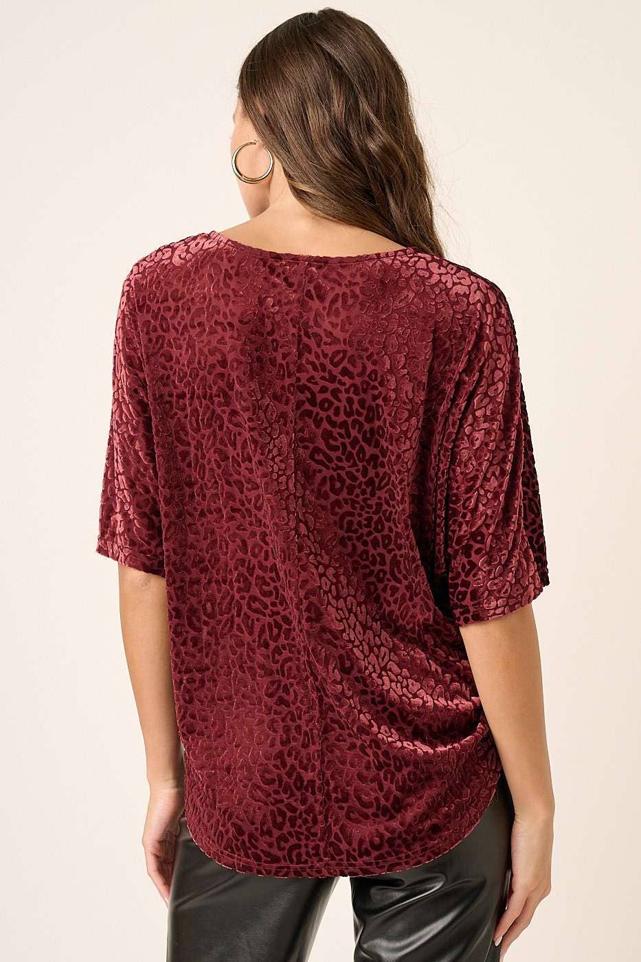 LEOPARD VELVET BURNOUT V-NECK TOP