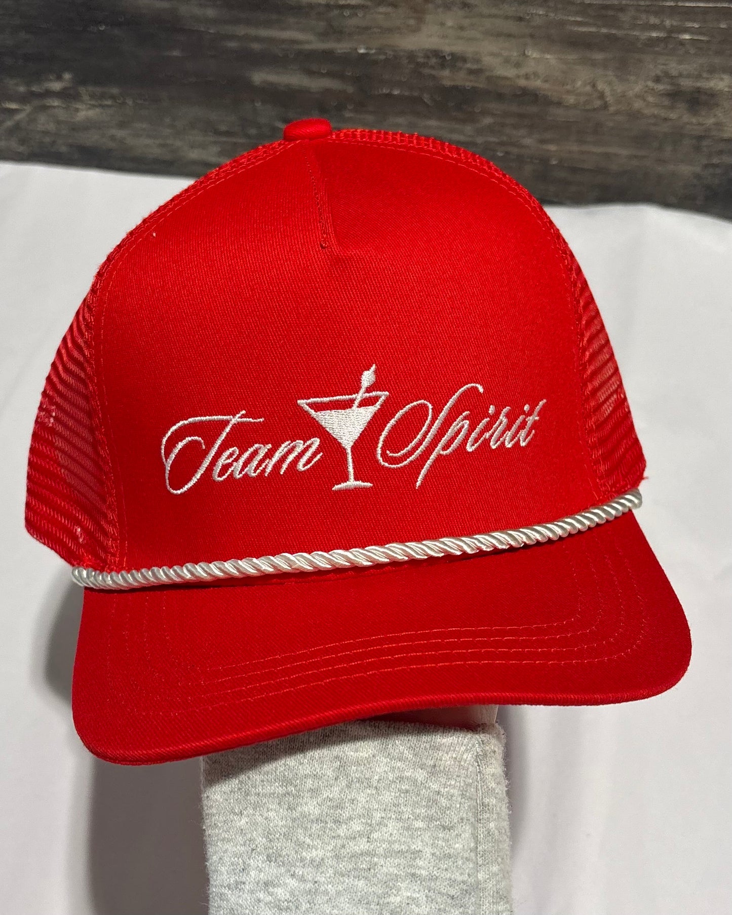 Team Spirit Trucker (red)