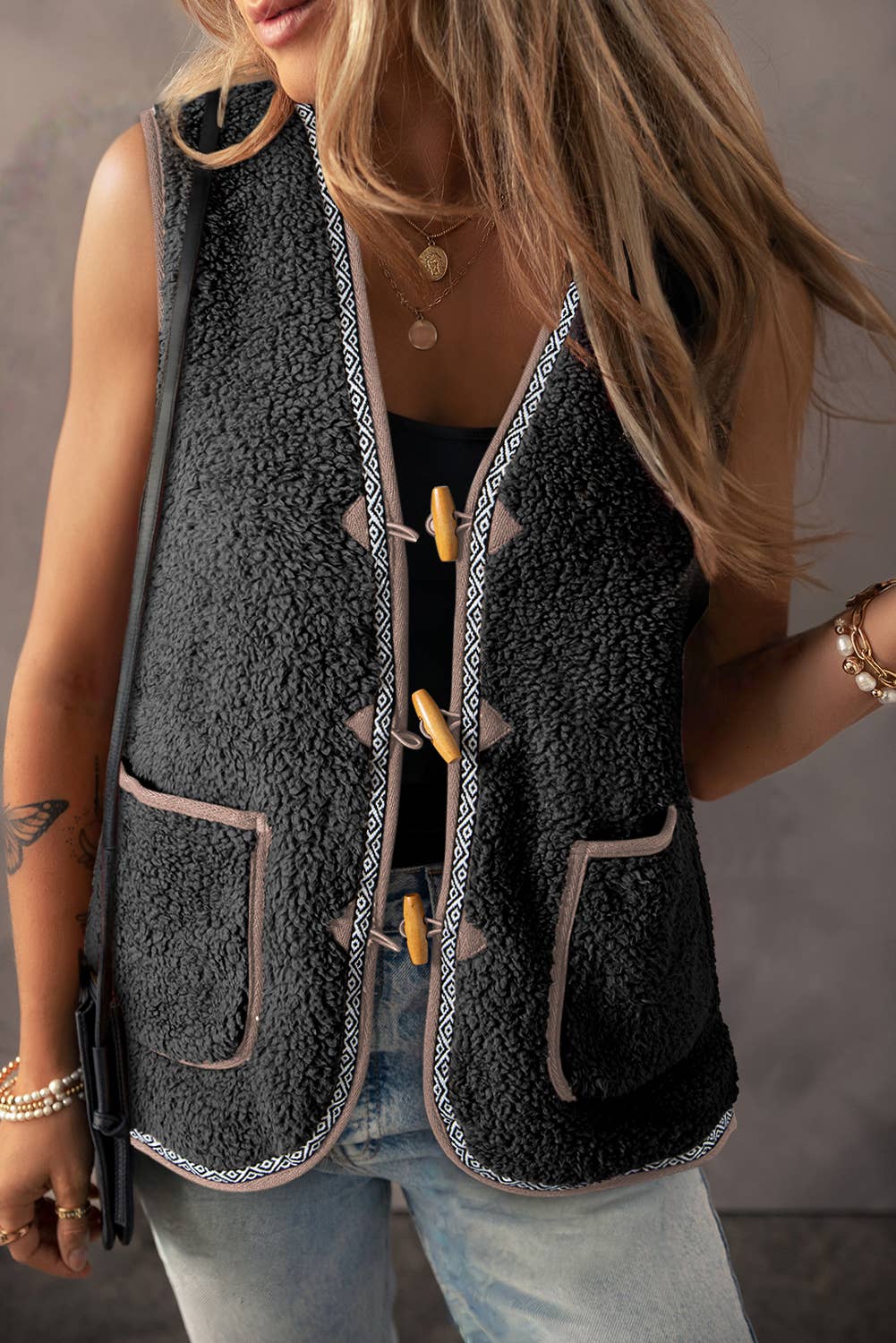 Contrast Trim Toggle Button Vest: Dark Grey