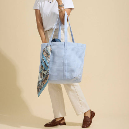 Quilted Tote Bag with Woven Texture: Light Blue