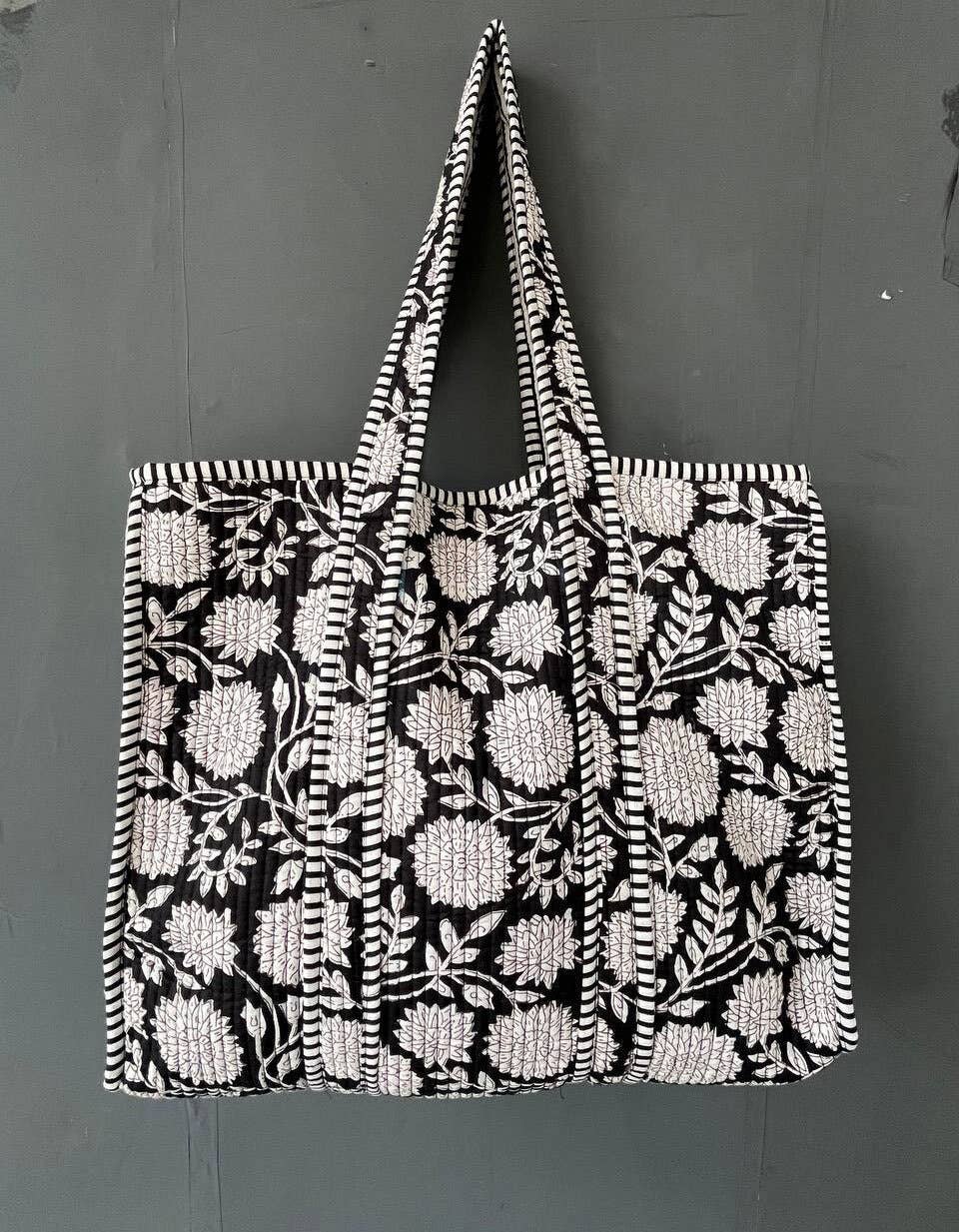 Black & White Floral Quilted Bag