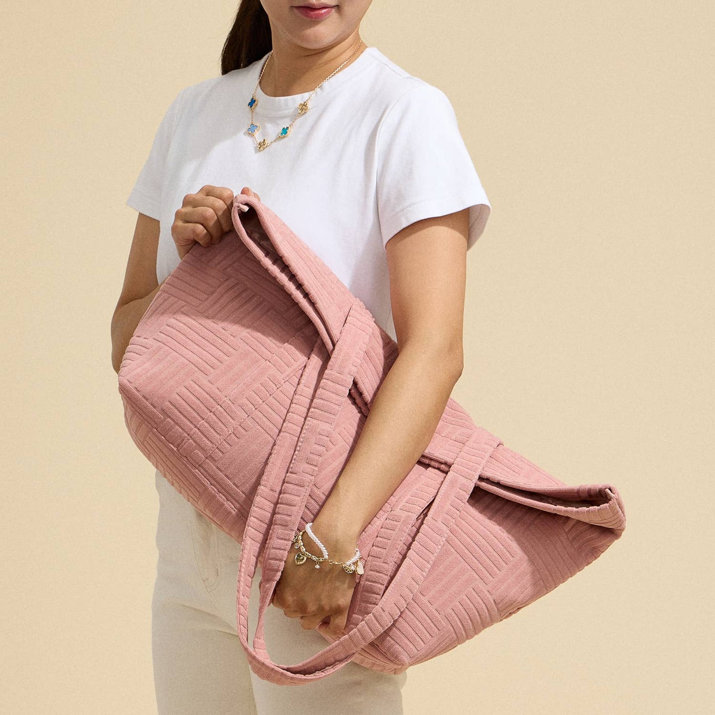 Quilted Tote Bag with Woven Texture: Pink