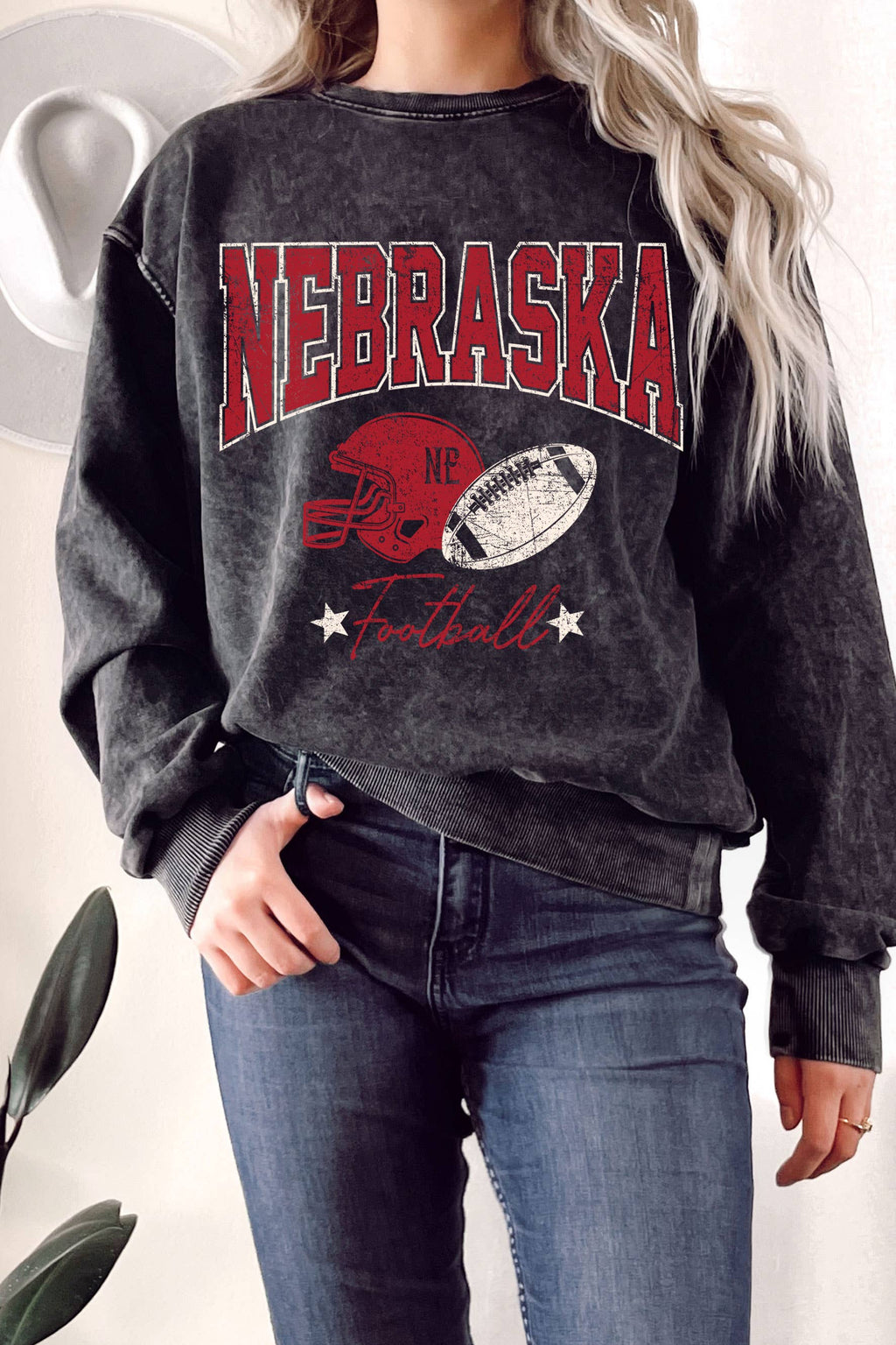 NEBRASKA FOOTBALL MINERAL SWEATSHIRT: BLACK